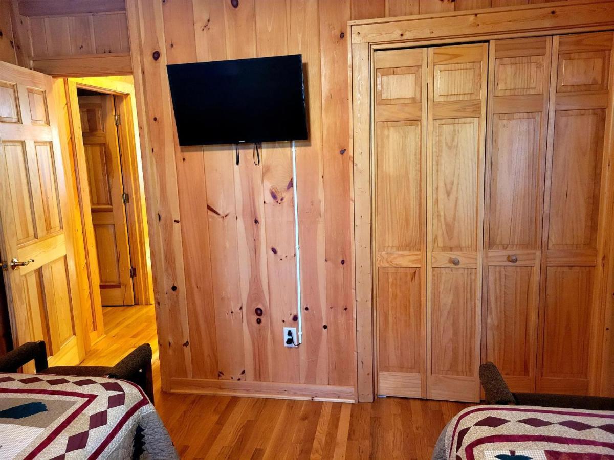 Red Wolf Cabin In Maggie Valley Exterior photo